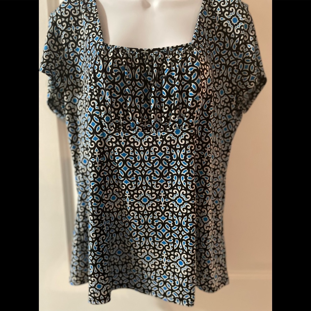*SOLD* Sweet Short Sleeve Top